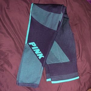 Seamless VS Pink workout leggings